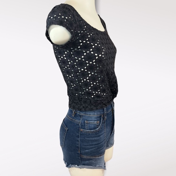 AE (XS) Top Eyelet Lace - Picture 3 of 6